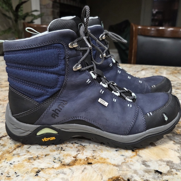 Ahnu Montara Hiking Boot In Midnight Blue Women's Size 8.5 Like New - Picture 2 of 13